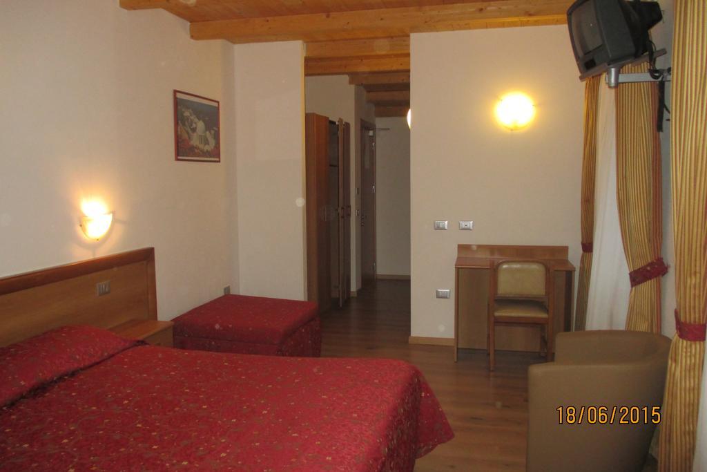 Hotel Montebaldina San Zeno di Montagna Dış mekan fotoğraf