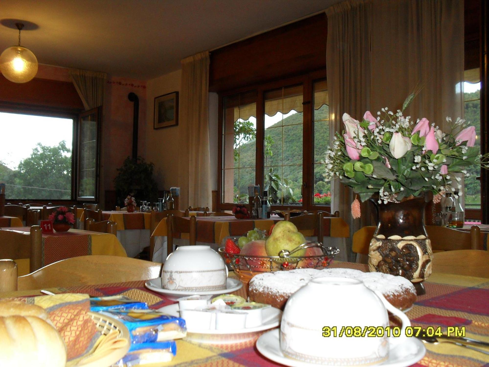 Hotel Montebaldina San Zeno di Montagna Dış mekan fotoğraf