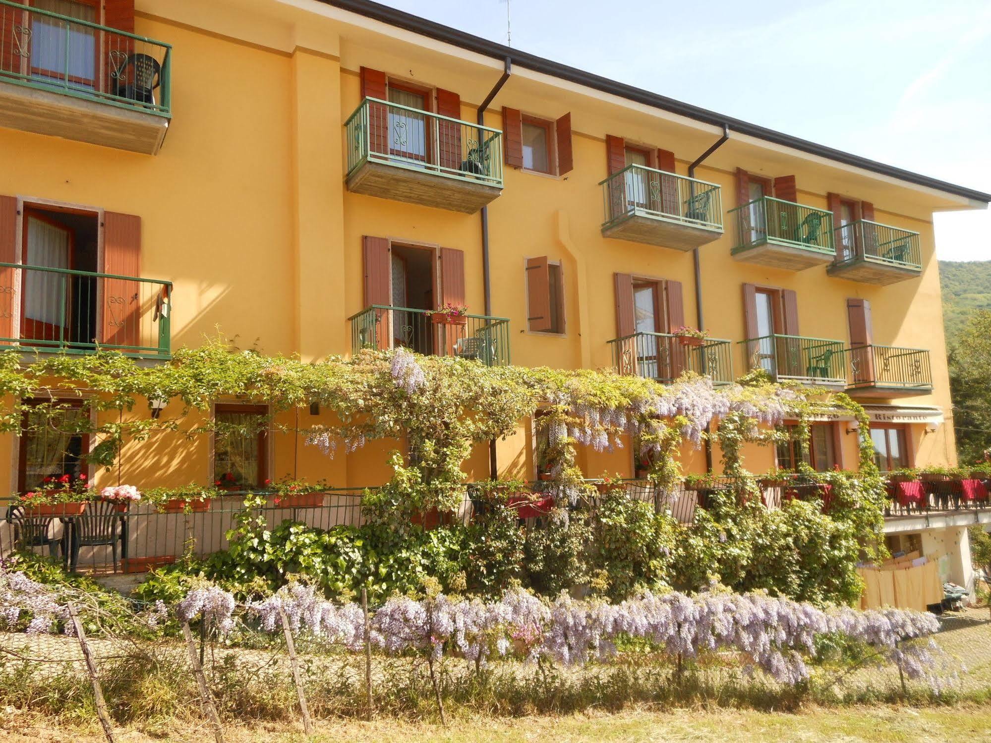 Hotel Montebaldina San Zeno di Montagna Dış mekan fotoğraf